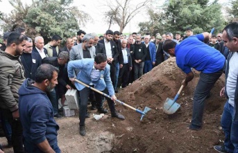Babasının acısına dayanmadı.. Baba ile birlikte vefat etti