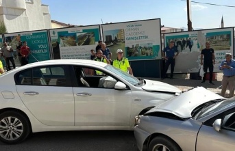 Şırnak'ta 2 aracın çarpıştığı kazada 3 kişi yaralandı