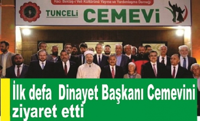 Diyanet İşleri Başkanı Erbaş Cemevini ziyaret etti