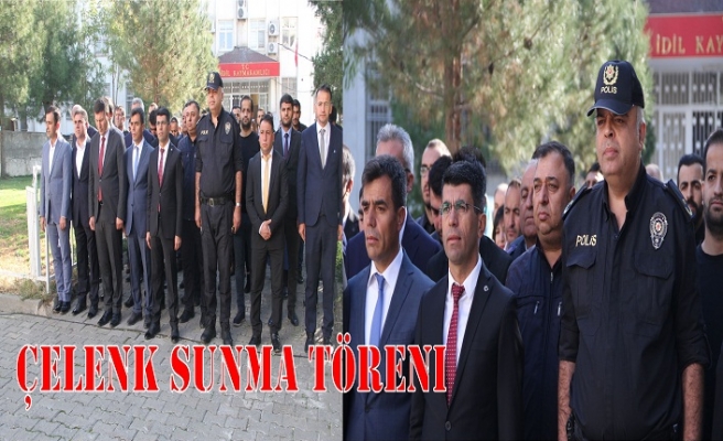 Çelenk Sunma töreni
