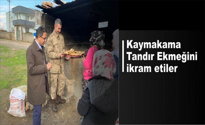 Kaymakamın Tandır ekmeğine ilgisini kadınları memnun etti