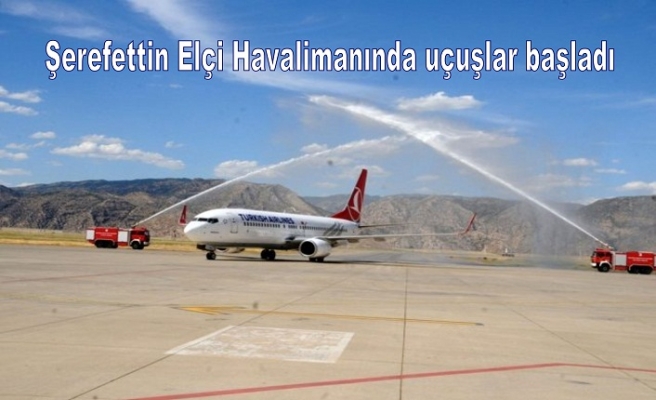 Salgın sonrası Şırnak'a inen ilk uçak su takıyla karşılandı