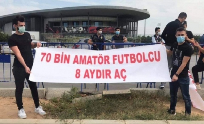 Futbolcular çözüm bekliyor: Gündelik işlerde çalışıyoruz