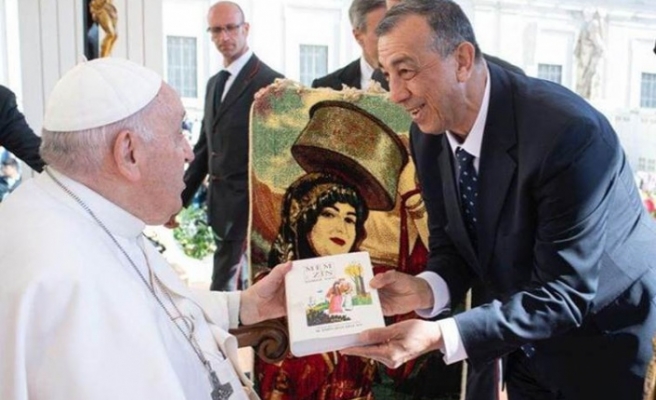 Eski Başkan Abdulah Demirbaş'dan Papa' ya ziyaret