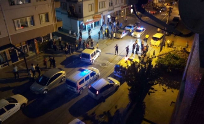 Bıçaklı Sopalı kavga: 12 kişi yaralandı