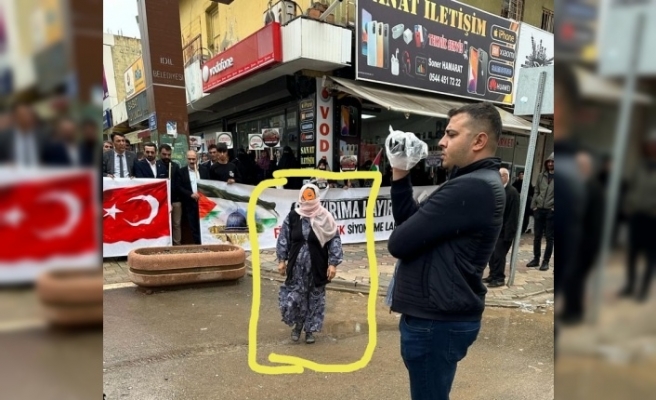 Teyze "Rojava'da ölüdürülen insanlar için niye eylem yapmıyorsunuz."