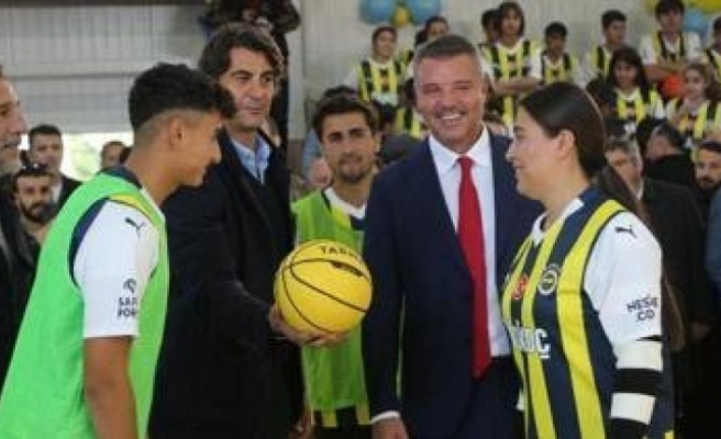 Sadettin Saran Şırnak'ta 25. Spor Salonu açtı