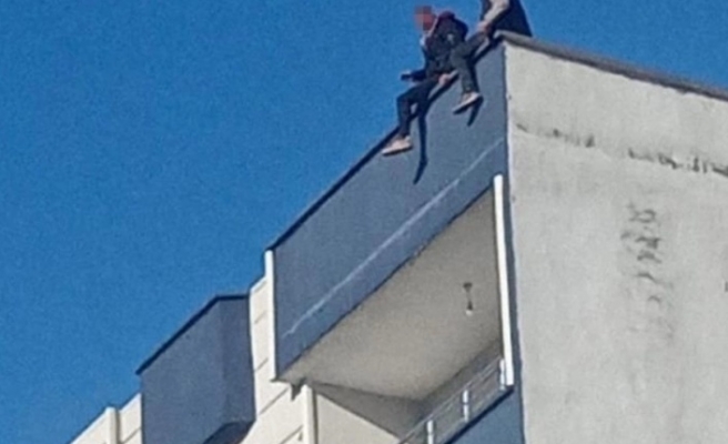 İntihara kalkışan 2 genç bakın kimler ikna etti