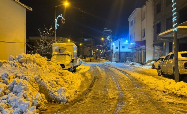Şırnak'ta Kar nedeniyle yollar kapandı