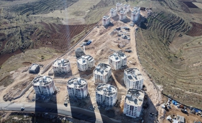 Midyat'ta 354 TOKi konutların yapımına devam ediliyor