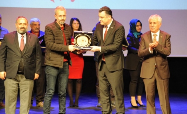 Şırnak'lı gazeteci ödül aldı