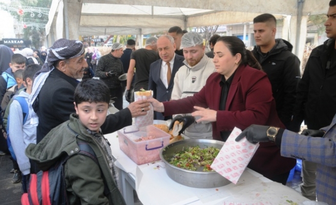 Cizre Hamsi festivalinde Hamsi kuyruğu