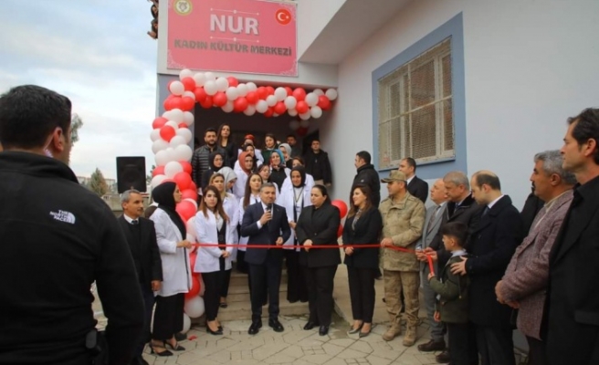 Vali Atay Nur Kültür Merkezin açılışını yaptı
