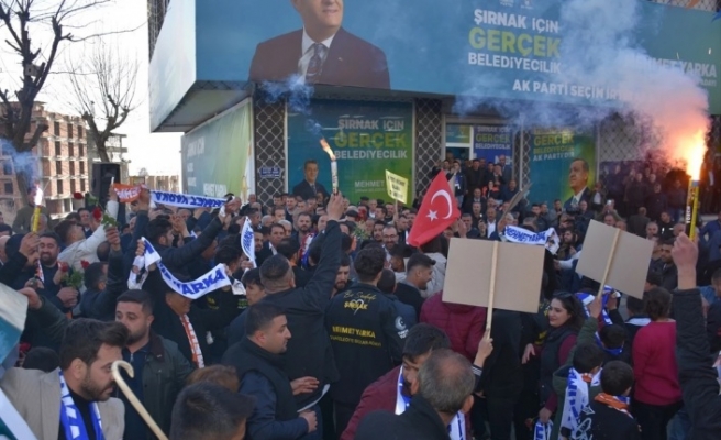 Gençler Mehmet Yarka'ya Destek yürüyüşü düzenledi