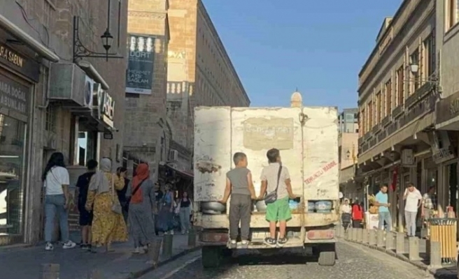 Çocuklar nerede duracaklarını bilmiyorlar