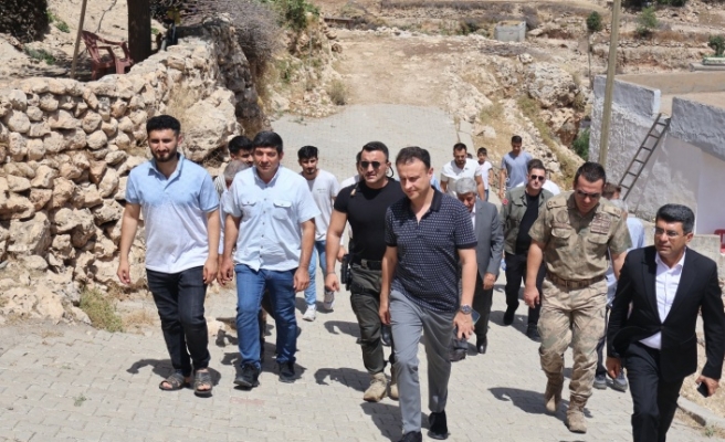 İlçe Kaymakamı Kentli köyü ziyaret etti