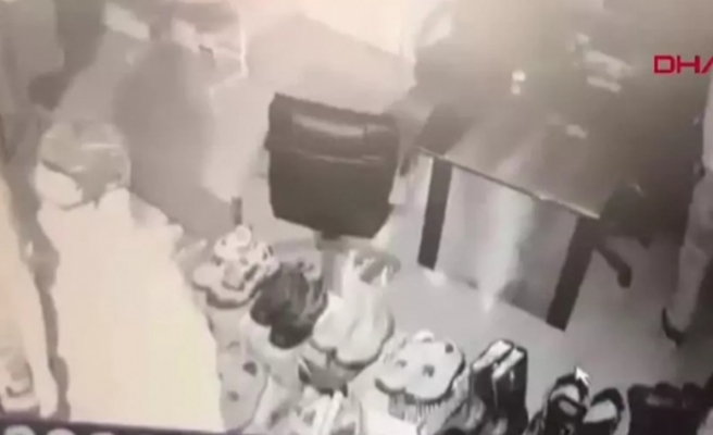 Hırsızlar Hırdavat dükanını soydu