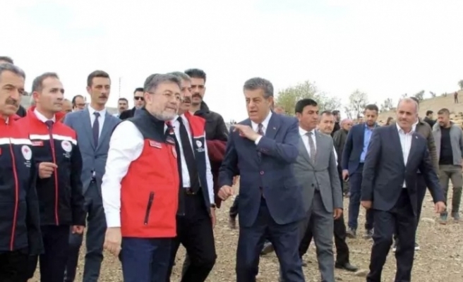 Bakan Yumaklı Göçer Çadırlarını ziyaret etti