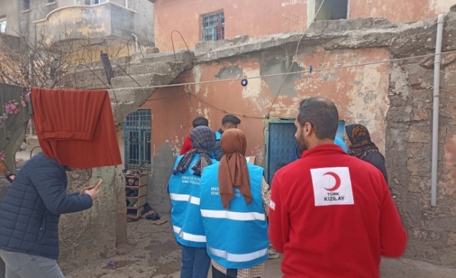 Kızlay Şubesinin yardımları sürüyor