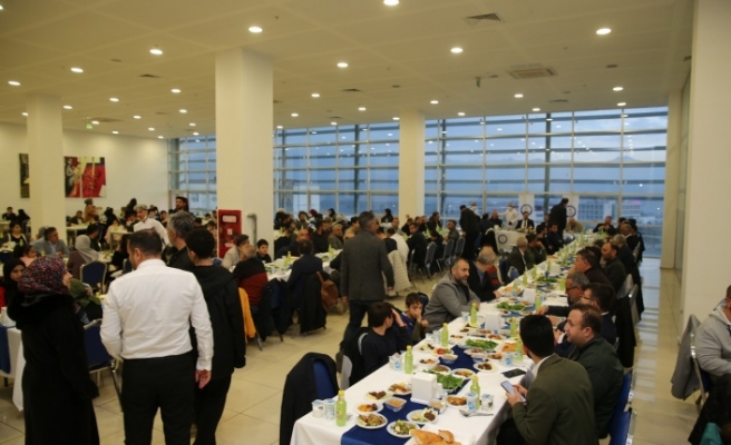 Şırnak üniversitesinde akedemik personel iftarda bir araya geldi