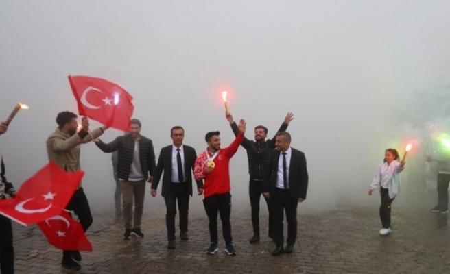 Avrupa Şampiyonu Harun Algül Şırnak’ta coşkuyla karşılandı