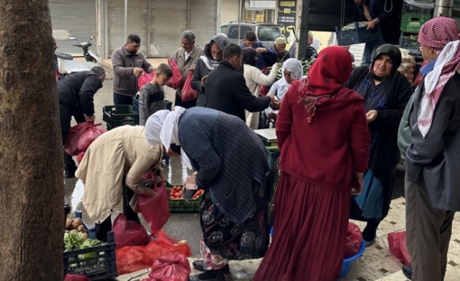 Ucuz Meyve ve Sebze kısa sürede tükendi