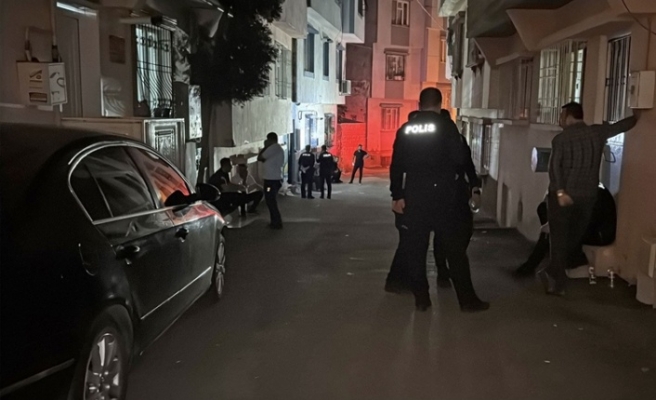 Anne ve bebeği evinde ölü bulundu