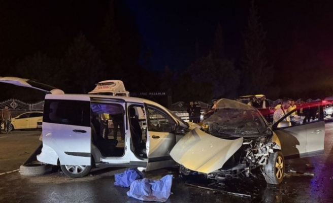 Feci Kaza: 2’si çocuk 5 kişi hayatını kaybetti