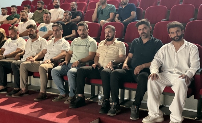 At Gözlüğü Filmin galası yapıldı