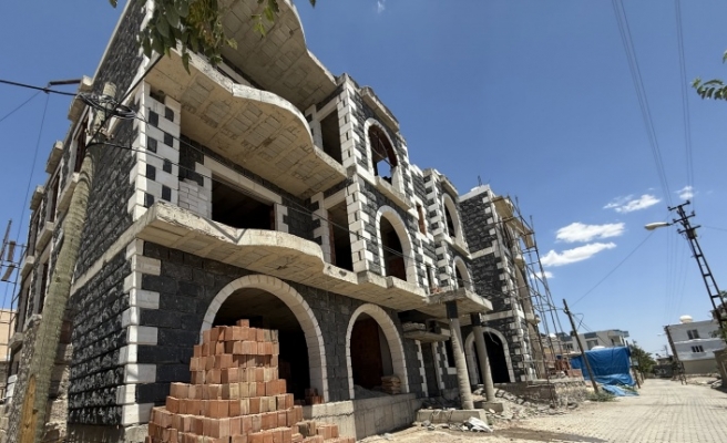 Taş evler göz dolduruyor