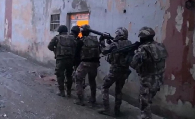 Hendek Operayonu 19 kişiye gözaltı
