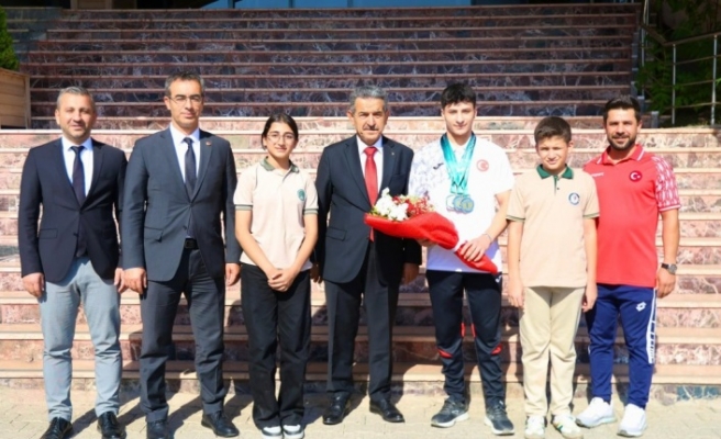 Şırnak’lı Milli Sporcu şampiyonada 3 Madalya aldı