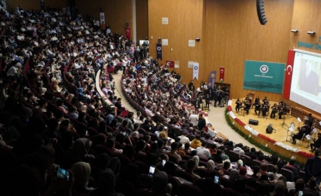 Şırnak Üniversitesinde Akademik yıllı törenle başladı