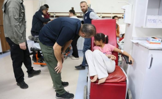 Servis Minibüsü kaza yaptı 19 kişi yaralandı