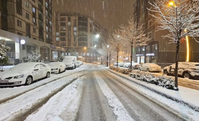 Kar Yağışı nedeniyle okullar tatil edildi
