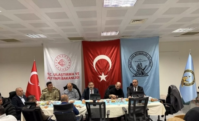 Havalimanında İftar yemeği