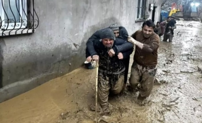 Uludere’de Sel ve heyelan