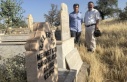 Babalar gününde mezarlığa anlamlı ziyaret