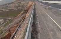 Silopi Cizre karayolunda çökme oldu