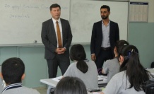 Milli Eğitim Müdürü öğrencilerin eğitim coşkusuna ortak oldu