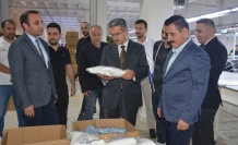 Vali Ekici tekstil atölyesini ziyaret etti