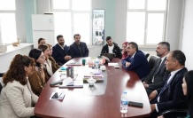 Bakan Tekin Diyarbakır’da yol güzelgahrında bir okula uğradı