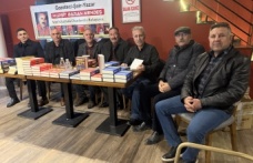 Hürşit Baran Mendeş kitaplarını imzalama günü düzenledi