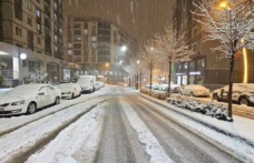 Kar Yağışı nedeniyle okullar tatil edildi