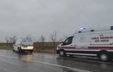 TIR Otomobil çarpıştı 2 ölü 2 ağır yaralı