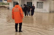 Sağnak yağış felç etti