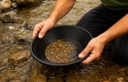 Dere yatağında altın arandı