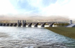 Cizre'de 11 gözlü Taş Köprü için temel...