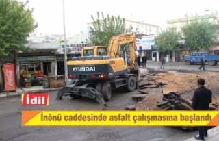 Belediye İnönü caddesinde asfalt çalışmasına...