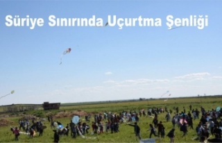 Süriye Sınırında Uçurtma Şenliği